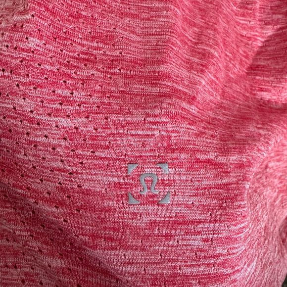 Lululemon Men's Red Athletic Long Sleeve Shirt - Picture 5 of 9